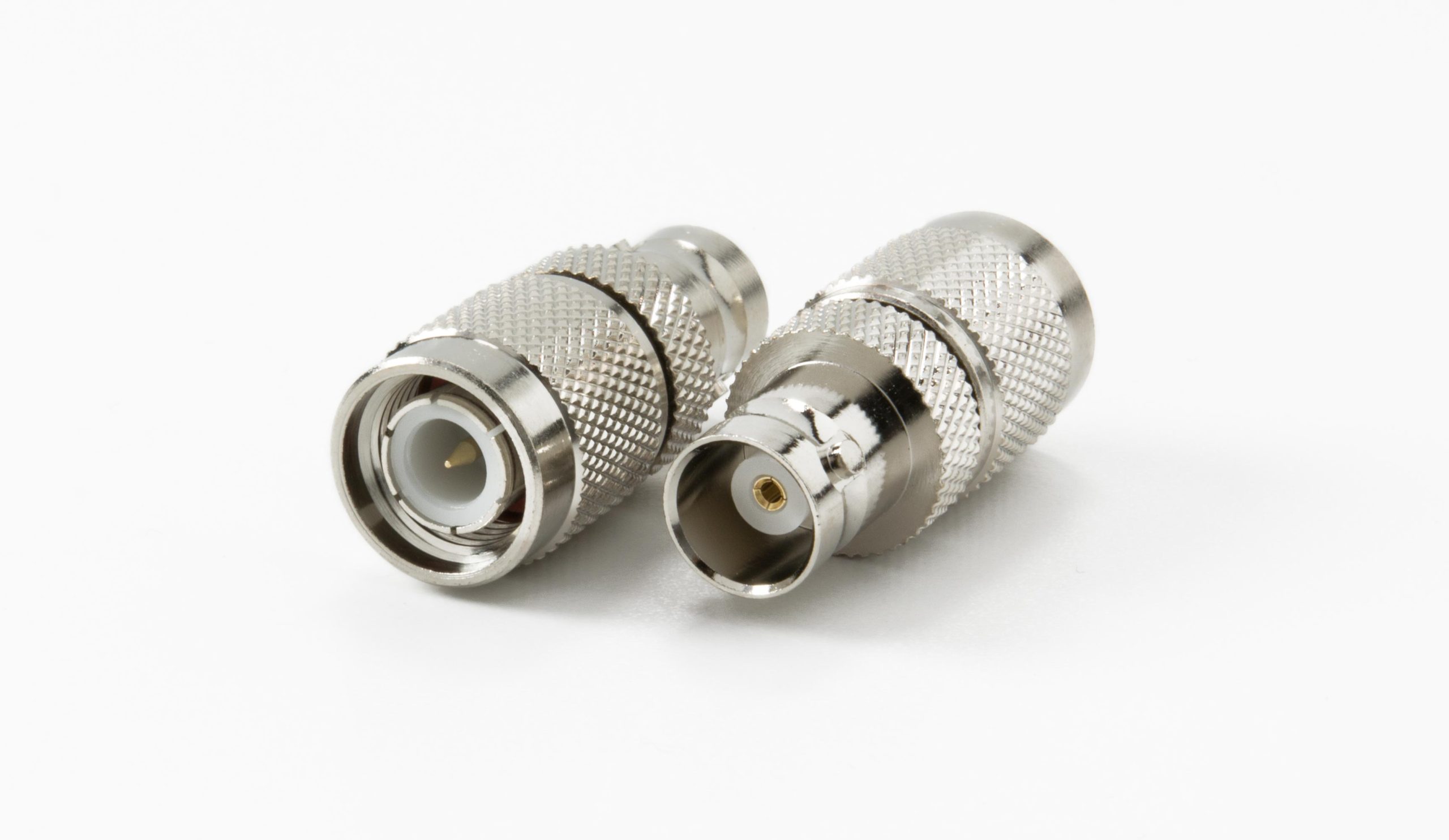 V063140046_Adapter_TNC_male_BNC_female